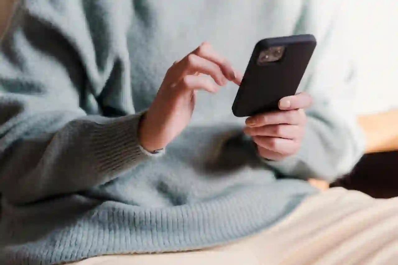 How to unblock numbers on iPhone